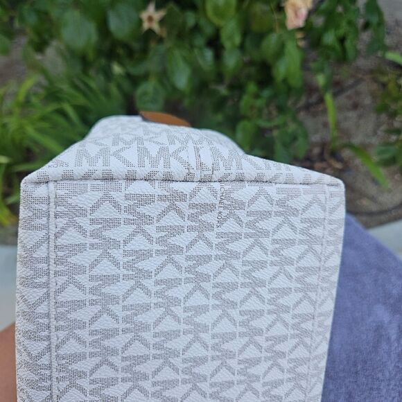 NWT Michael kors shoulder bag - Picture 4 of 15